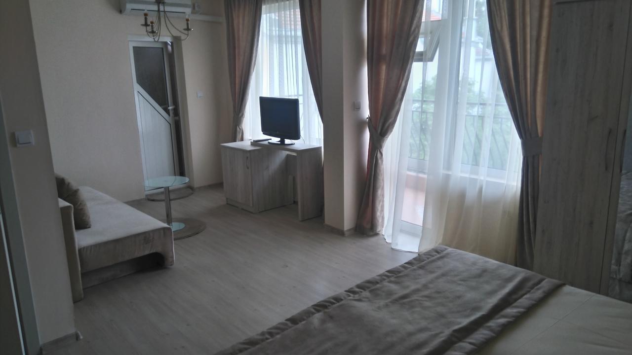 Guest House Adriya Приморсько Екстер'єр фото